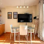 Diseno A Pie De Pista Apartment